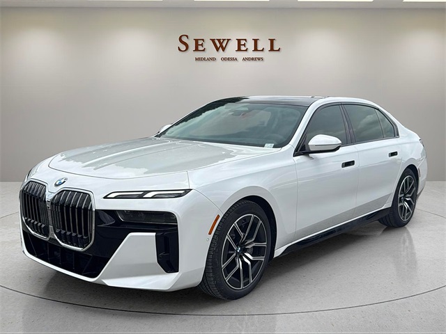 2025 BMW 7 Series 760i's photo