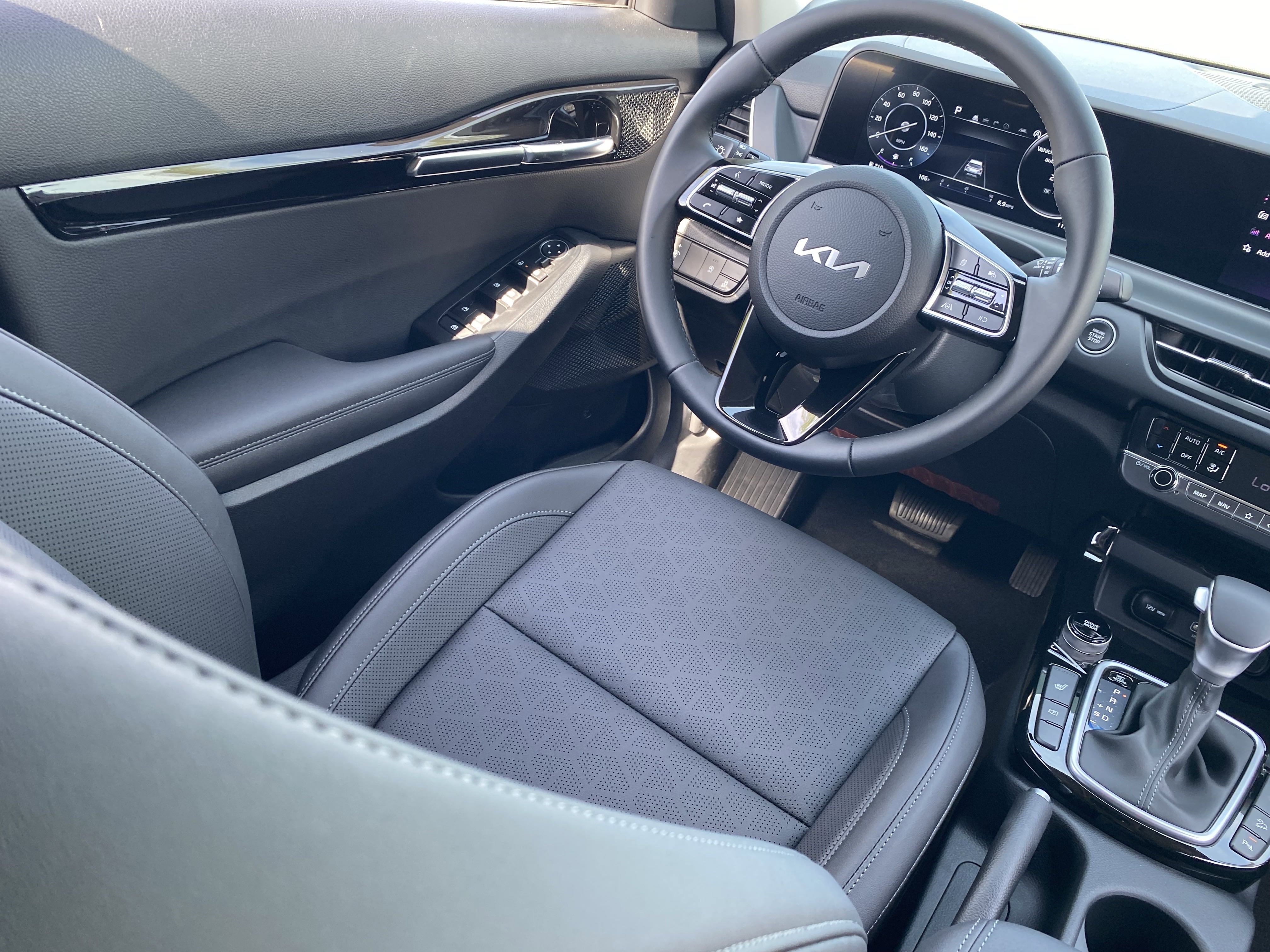2026 Kia Seltos EX photo 4