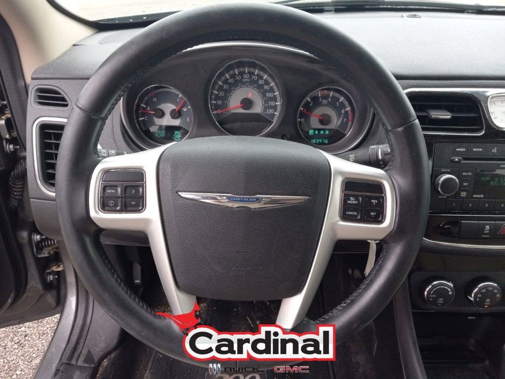 2011 Chrysler 200 Touring photo 19