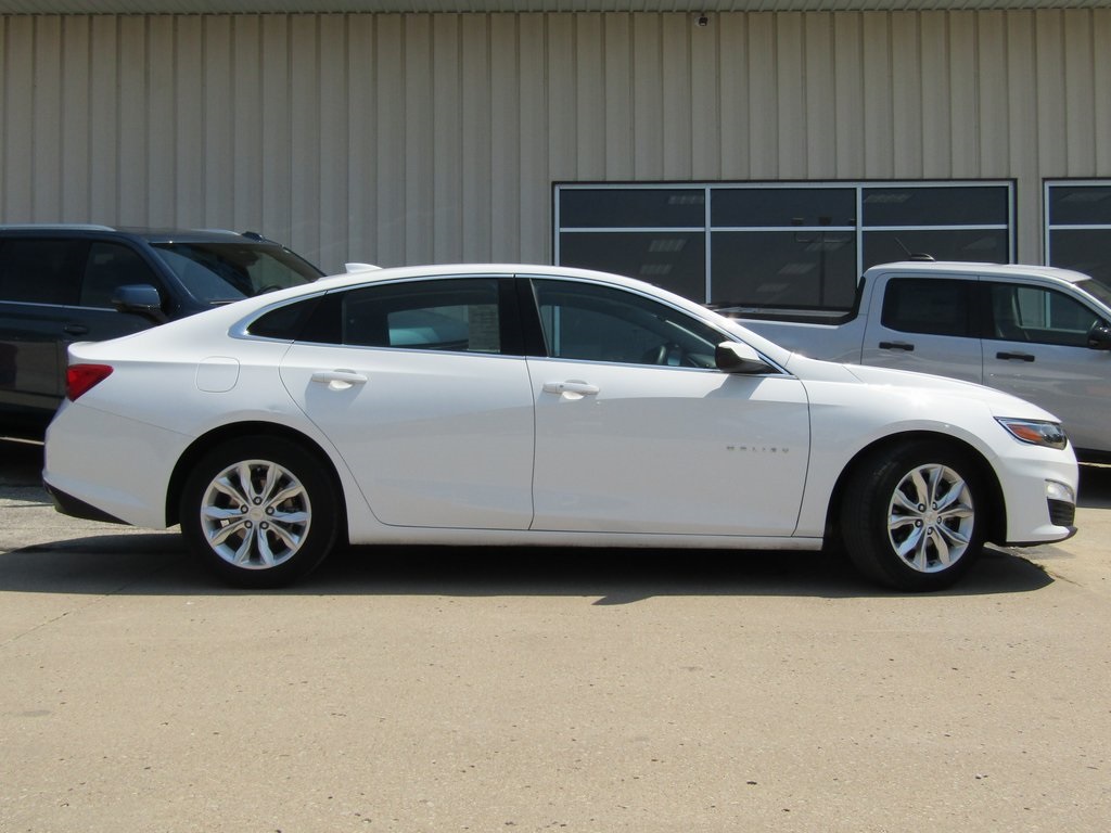 Used 2023 Chevrolet Malibu 1LT with VIN 1G1ZD5ST3PF233032 for sale in Kansas City