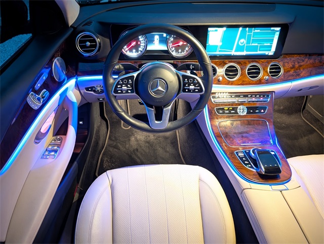 2019 Mercedes Benz E 300 4MATIC photo 8