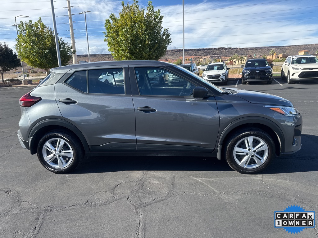 2024 Nissan Kicks S photo 2
