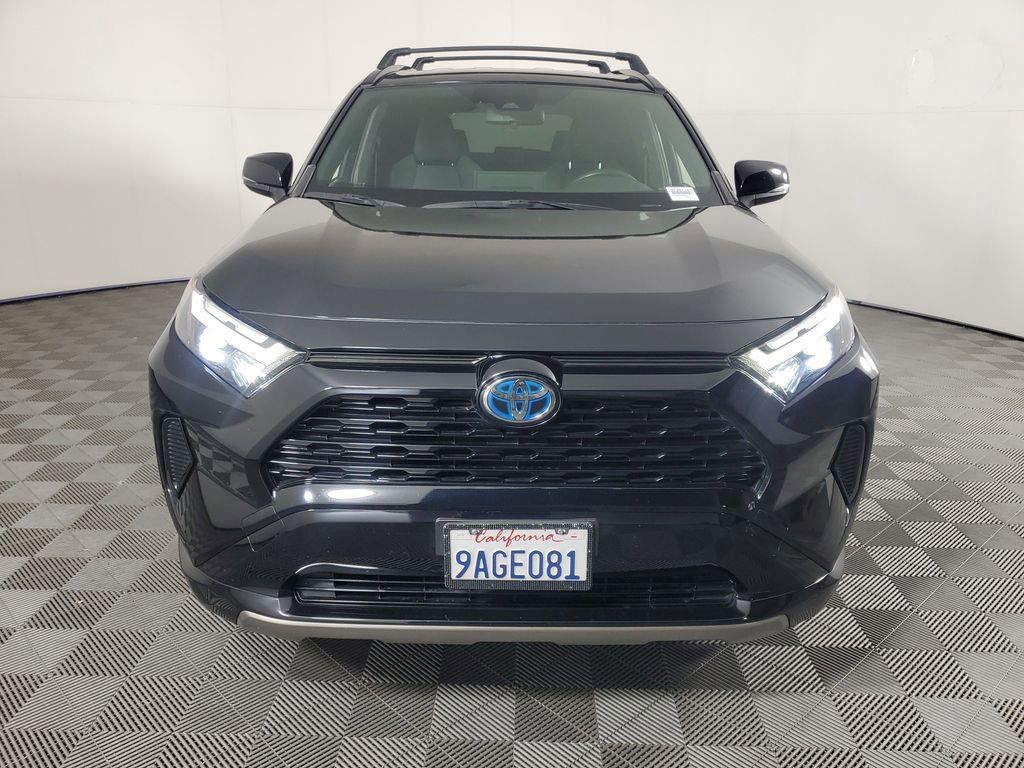 2022 Toyota RAV4 Hybrid SE photo 4
