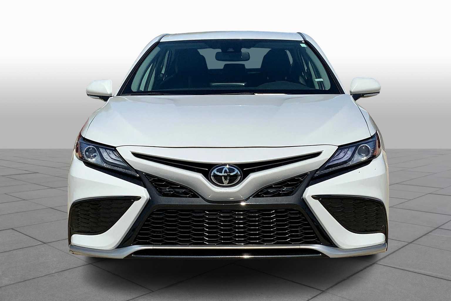 2023 Toyota Camry XSE photo 3