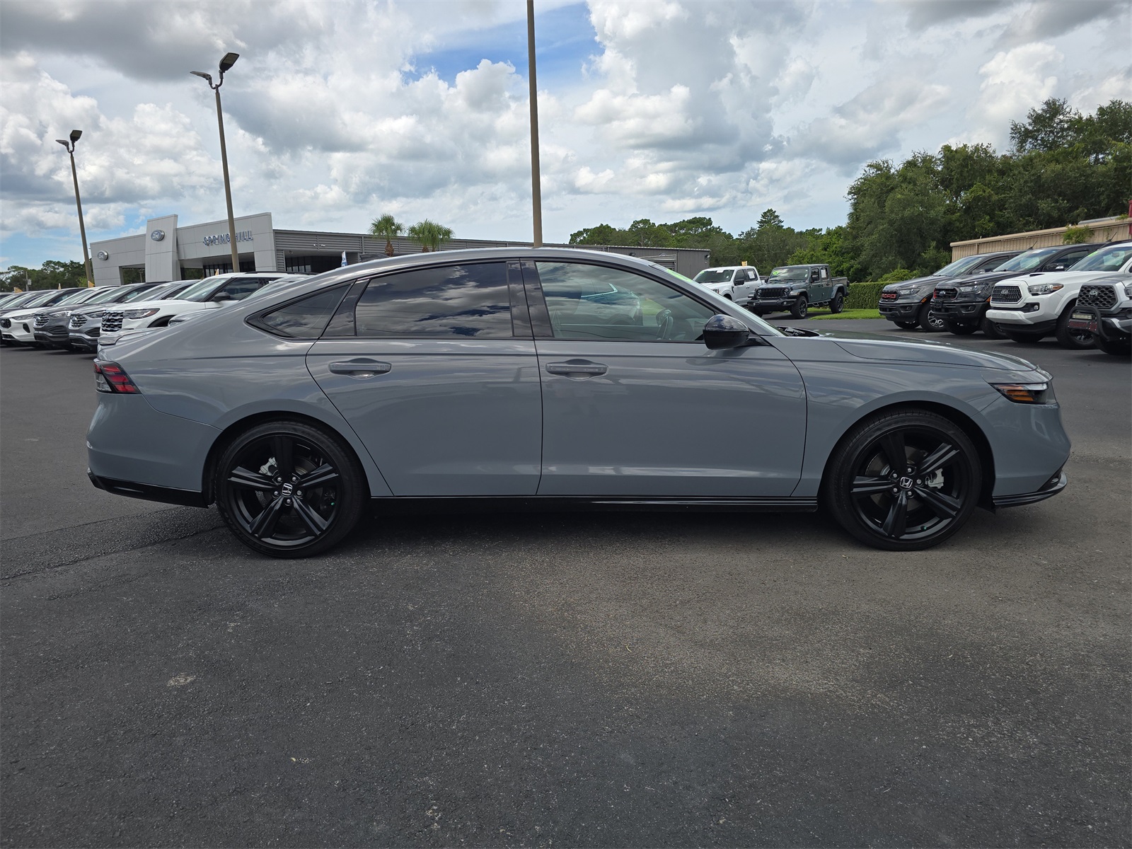 2024 Honda Accord Hybrid Sport-L photo 3