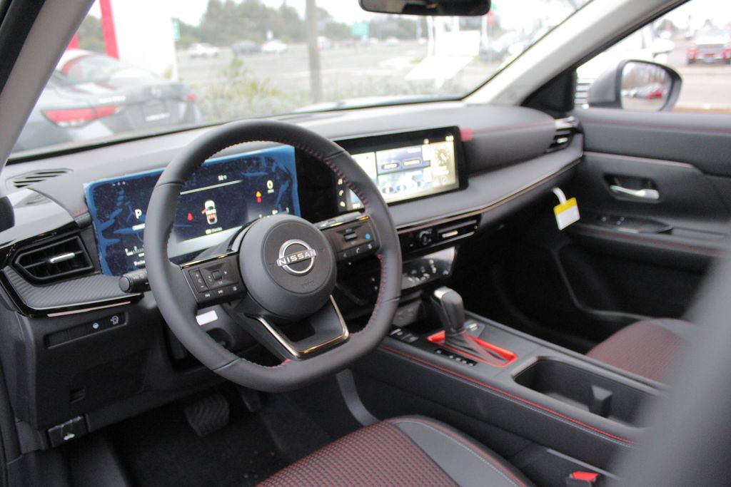 2025 Nissan Kicks SR photo 21