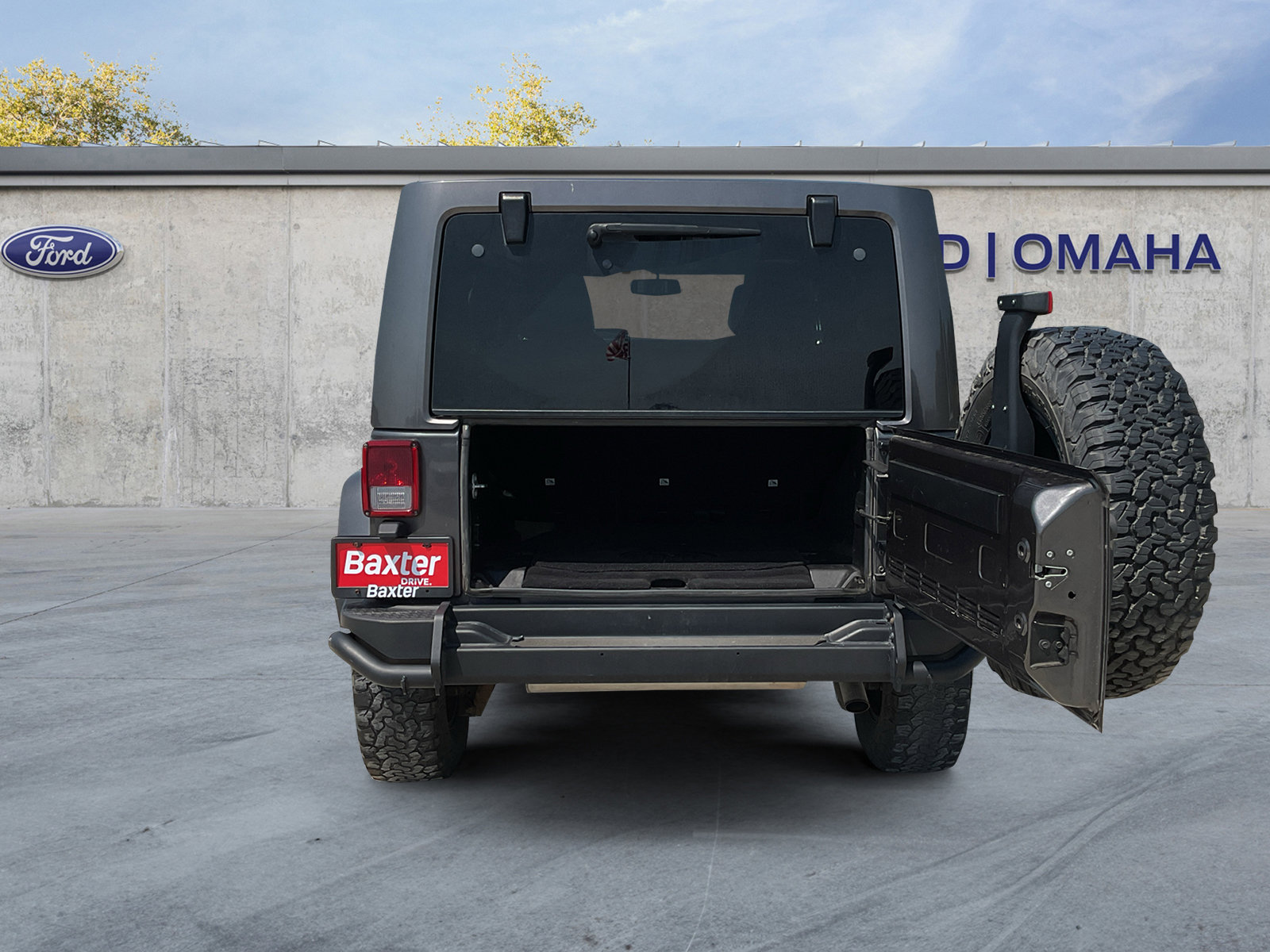 2016 Jeep Wrangler Unlimited Sahara photo 17