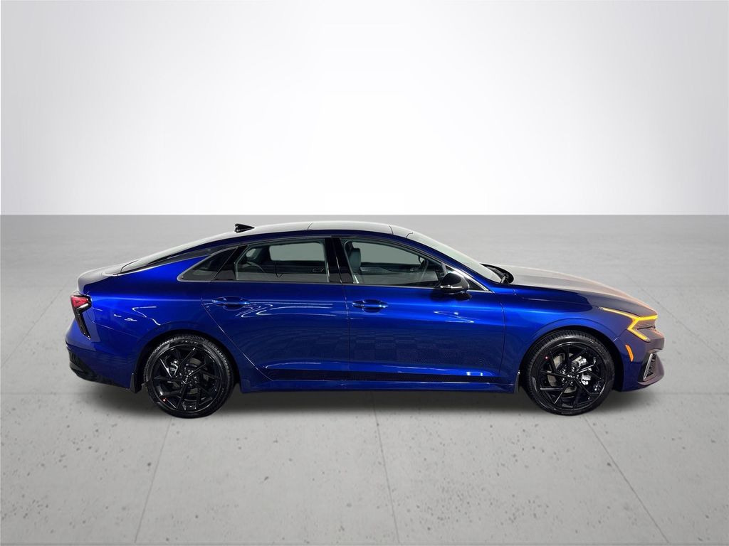 2026 Kia K5 GT-Line photo 5