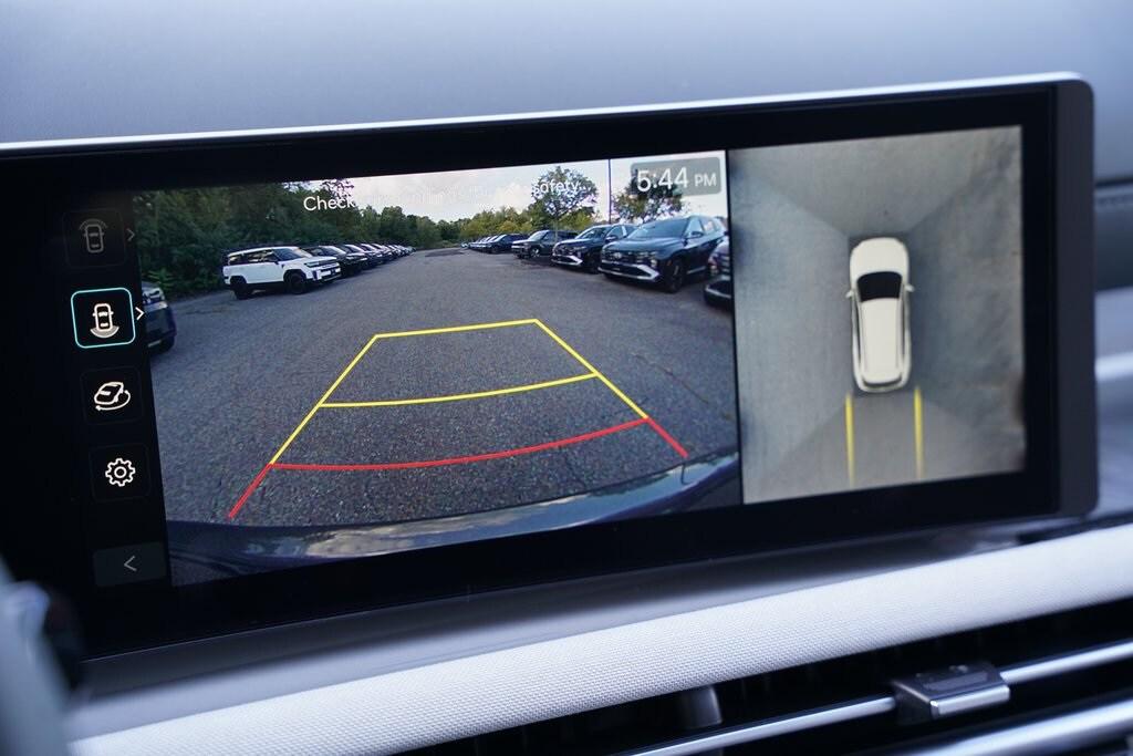 2025 Hyundai Tucson Hybrid Limited photo 25