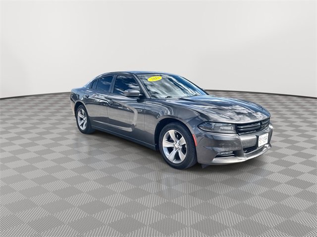 Used 2018 Dodge Charger SXT with VIN 2C3CDXHG6JH142222 for sale in Castle Rock, CO