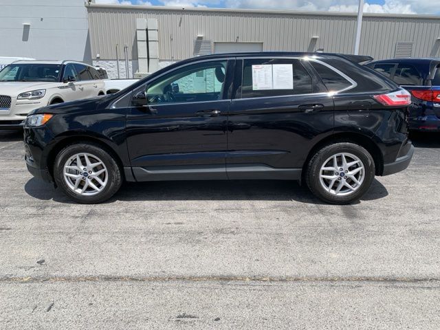 2022 Ford Edge SEL photo 4