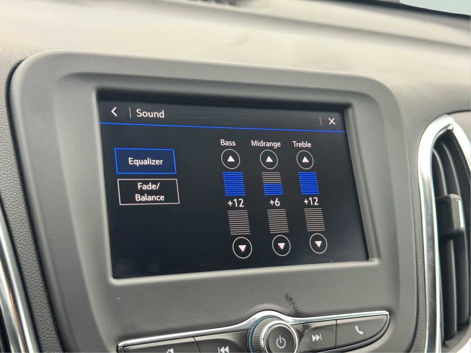 2024 Chevrolet Equinox LT photo 17