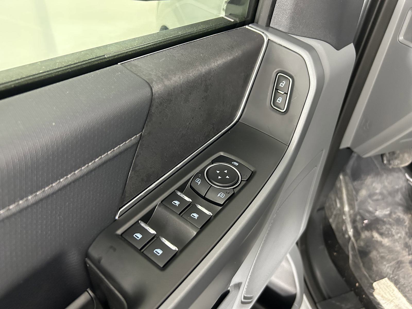 2025 Ford F-150 XLT photo 15