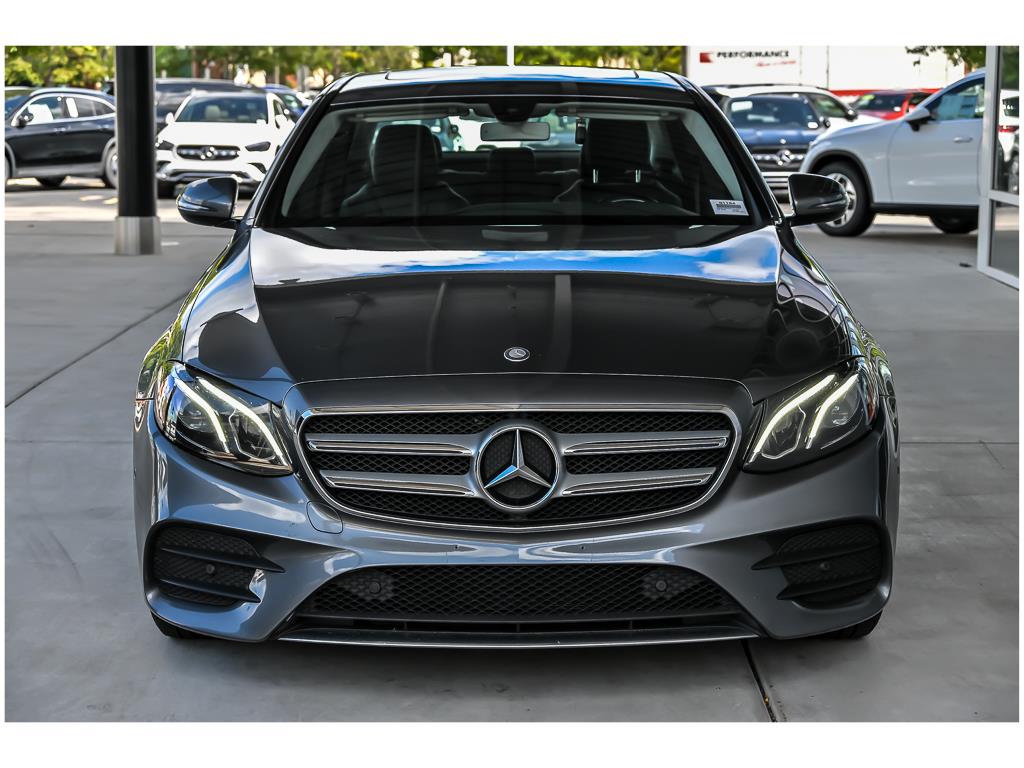 2017 Mercedes Benz E 300 4MATIC photo 2