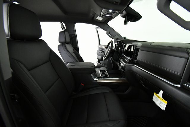 2025 Chevrolet Silverado 3500HD LT photo 22