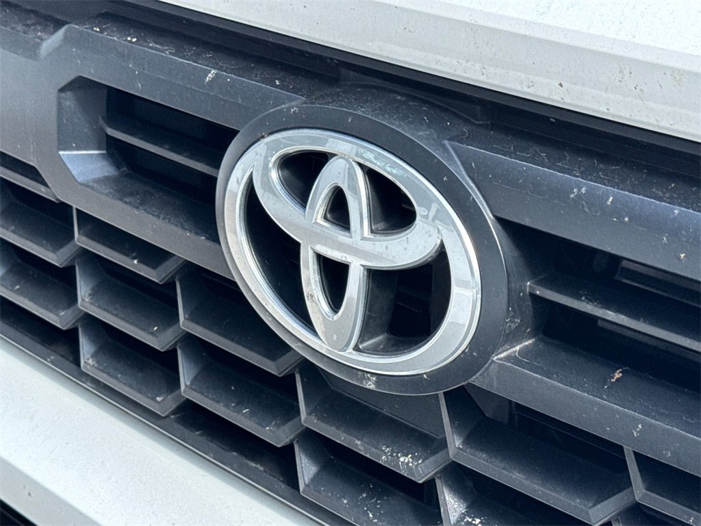 2024 Toyota Tacoma SR5 photo 3