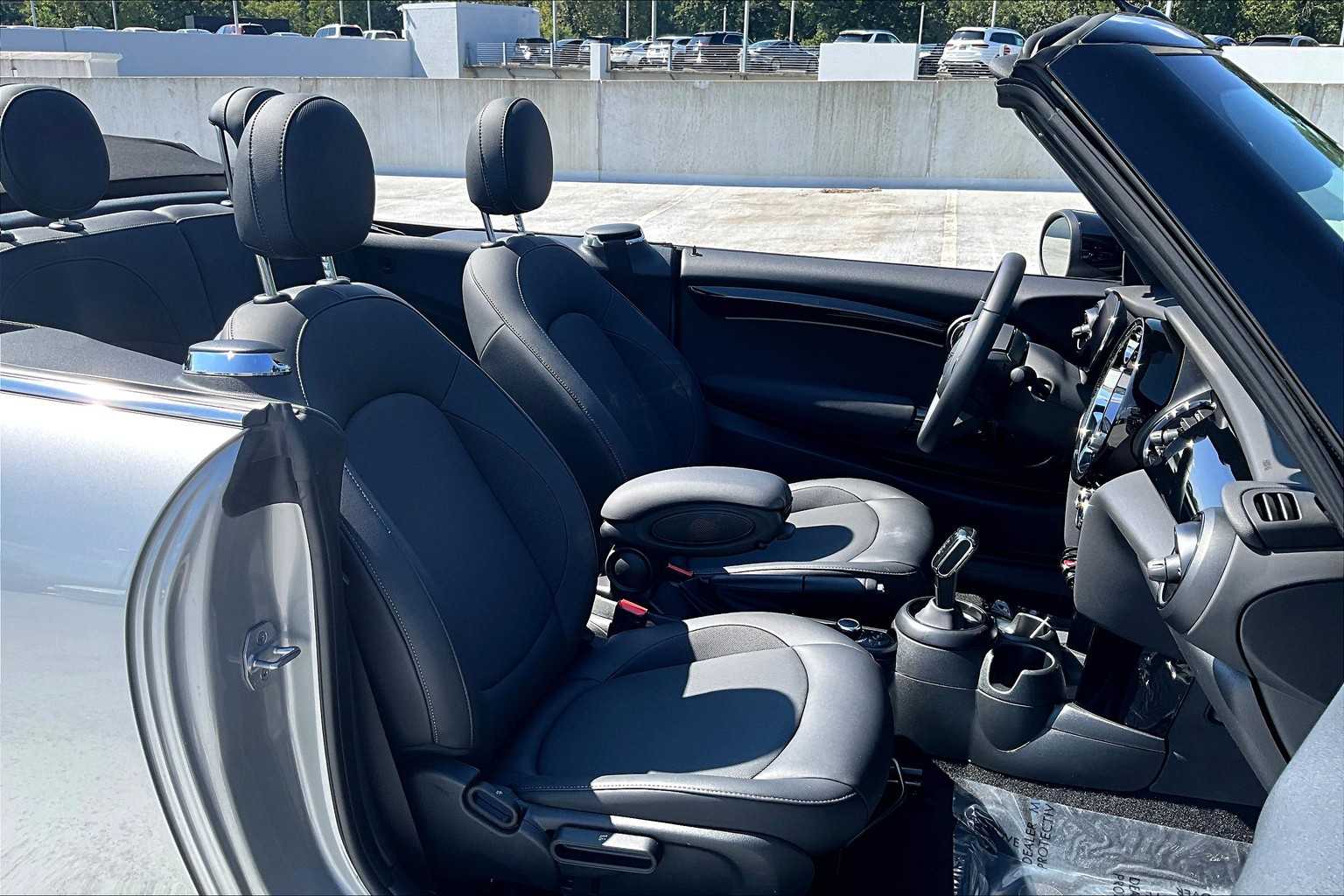 2023 Mini Cooper Convertible photo 8