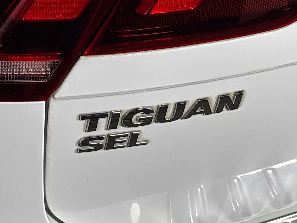 2021 Volkswagen Tiguan SEL Premium R-Line photo 21