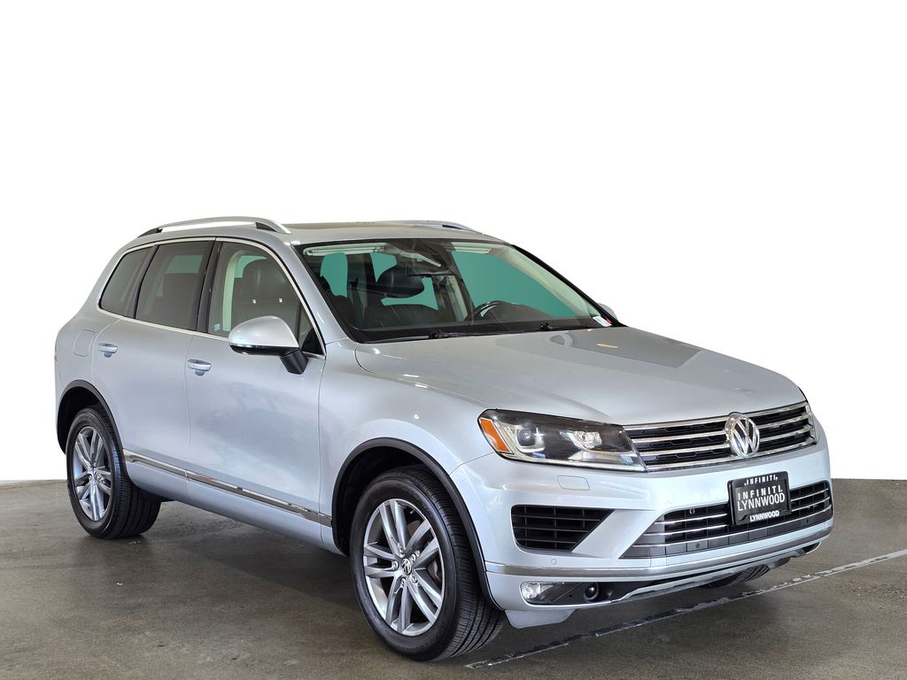 2015 Volkswagen Touareg V6 FSI TDI Hybrid photo 2