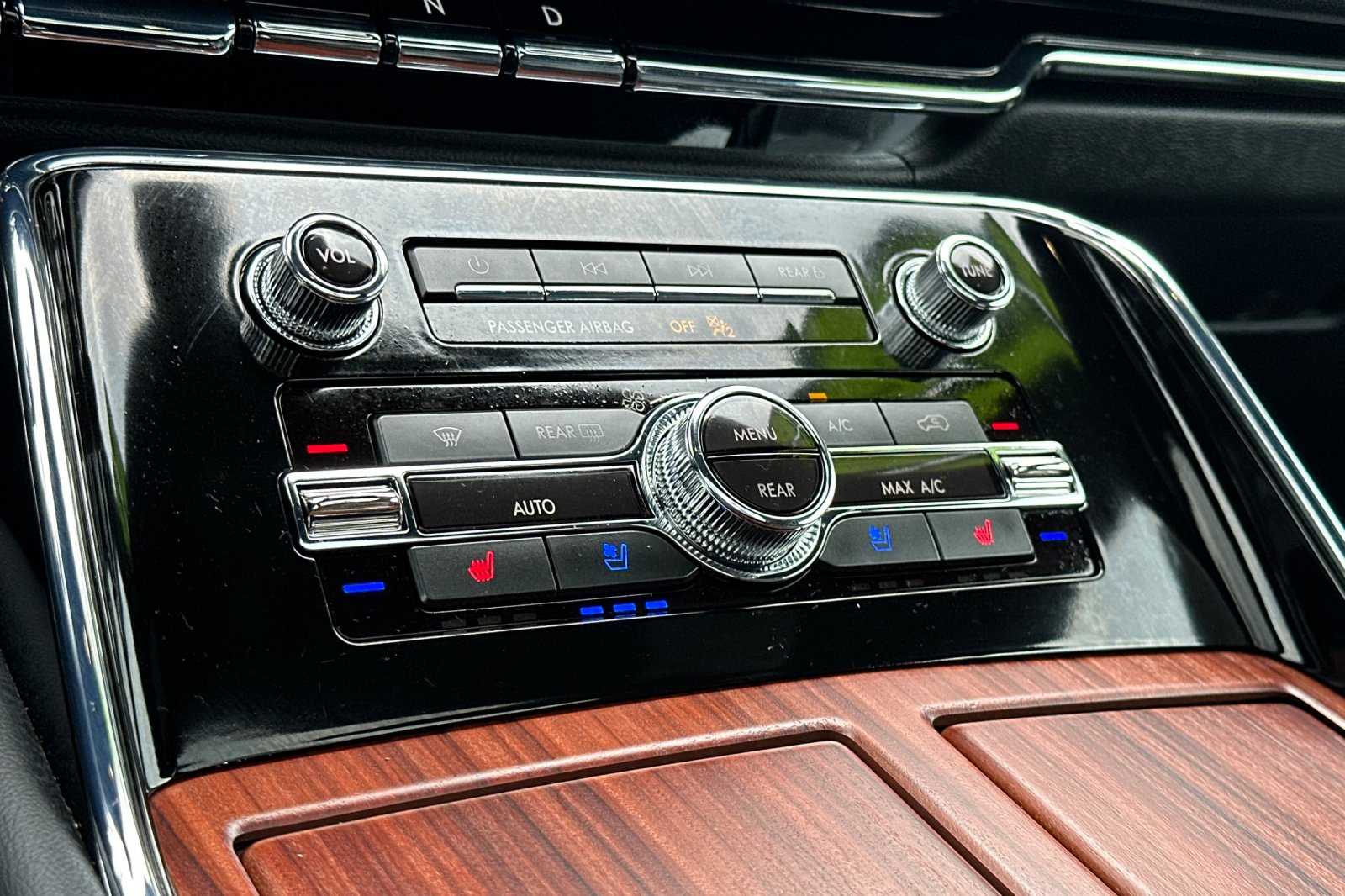 2024 Lincoln Navigator L Reserve photo 21