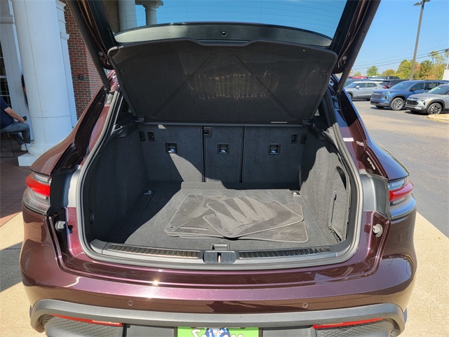 2023 Porsche Macan T photo 35