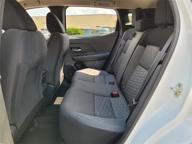 2025 Nissan Kicks SV photo 10