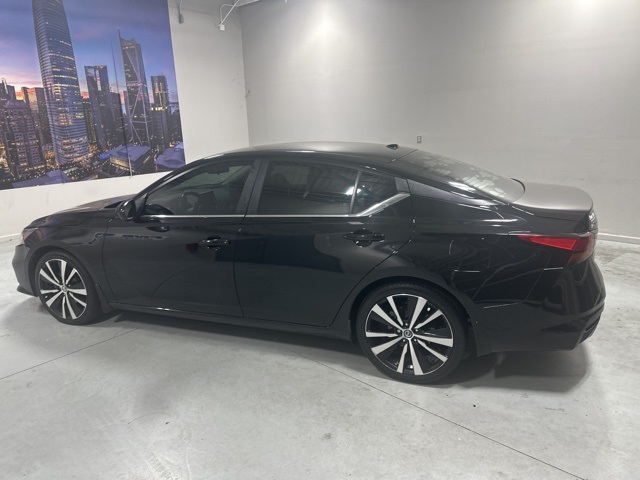 2019 Nissan Altima 2.5 SR photo 2