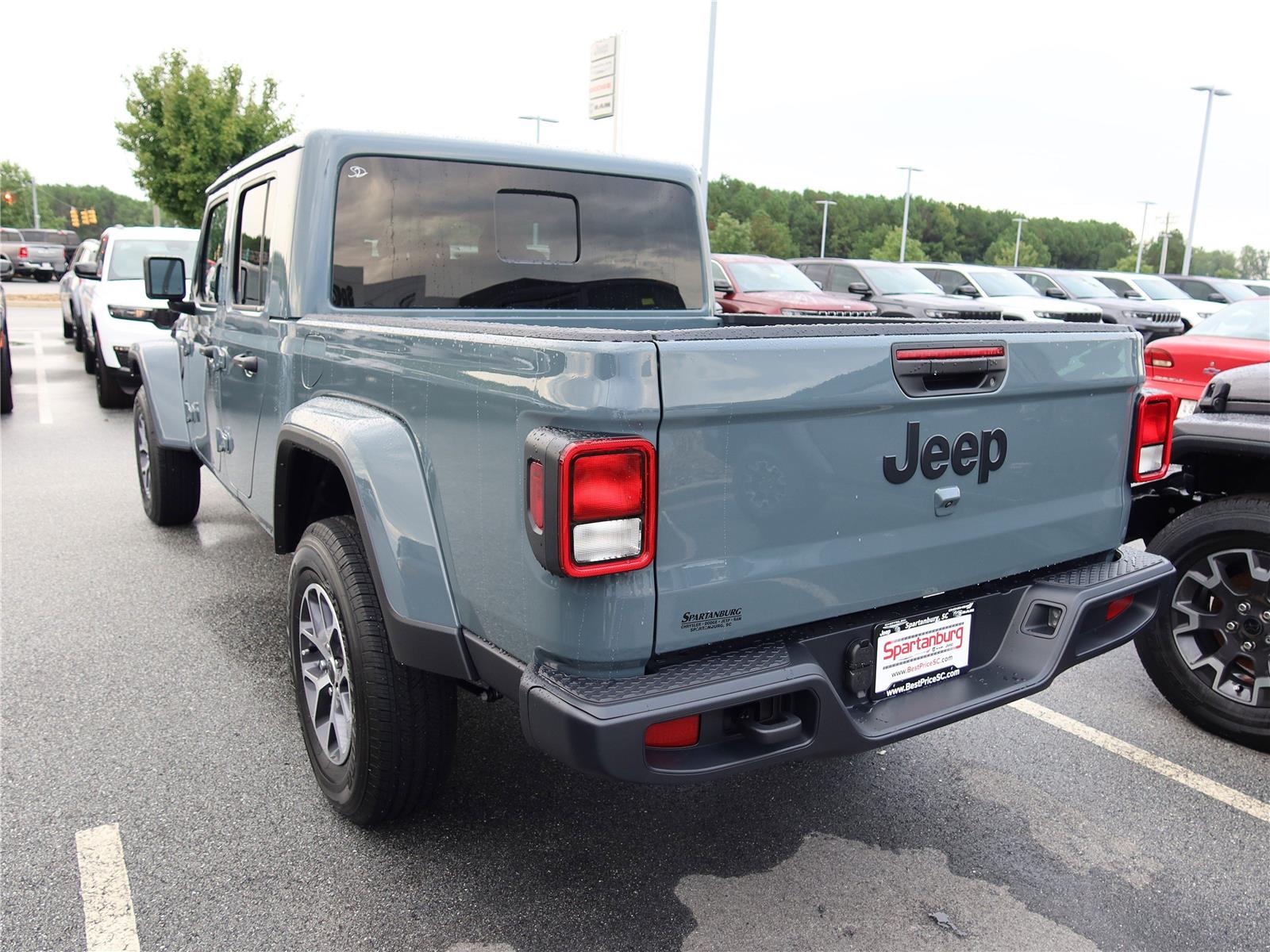 2025 Jeep Gladiator Sport S photo 3