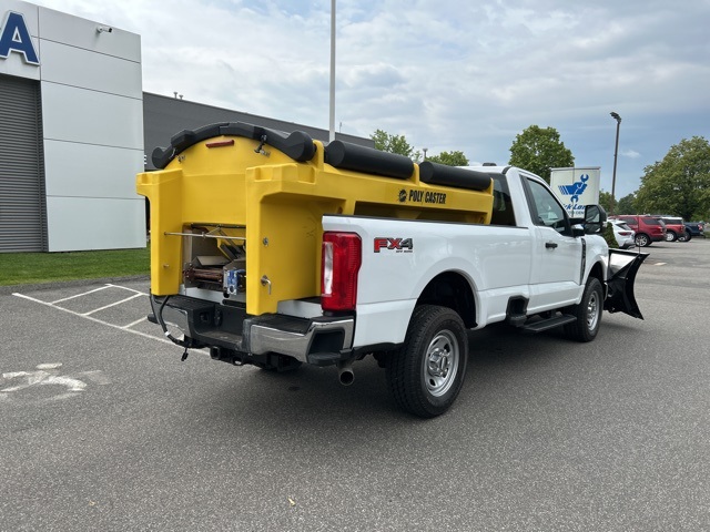 2023 Ford F-350 XL photo 4