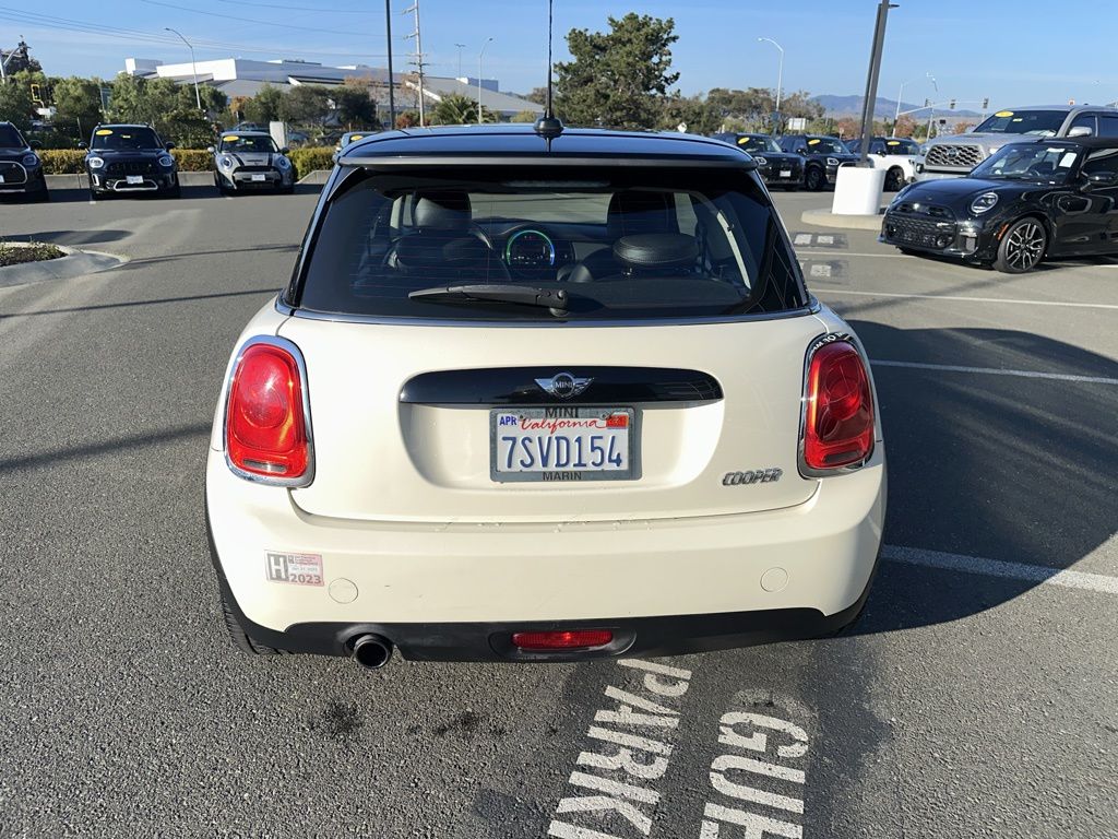 2016 Mini Cooper Base photo 4