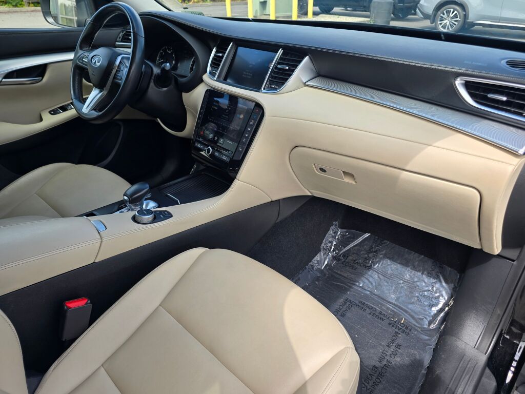 2021 Infiniti QX50 Luxe photo 16