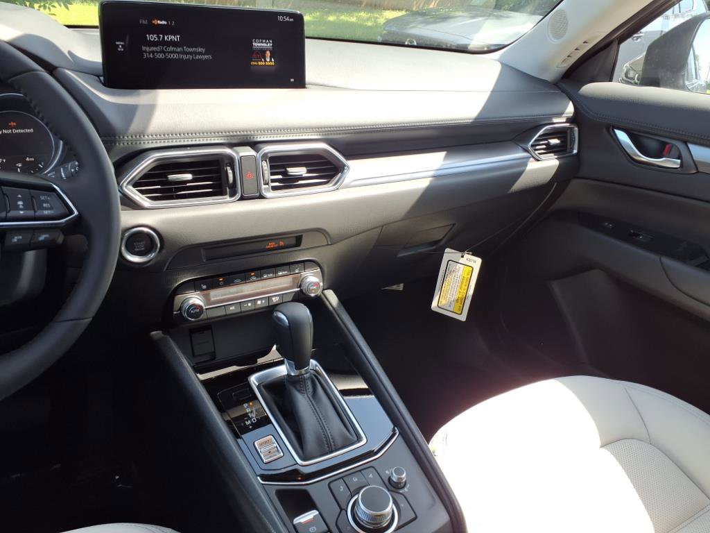 2025 Mazda CX-5 2.5 S Preferred photo 3