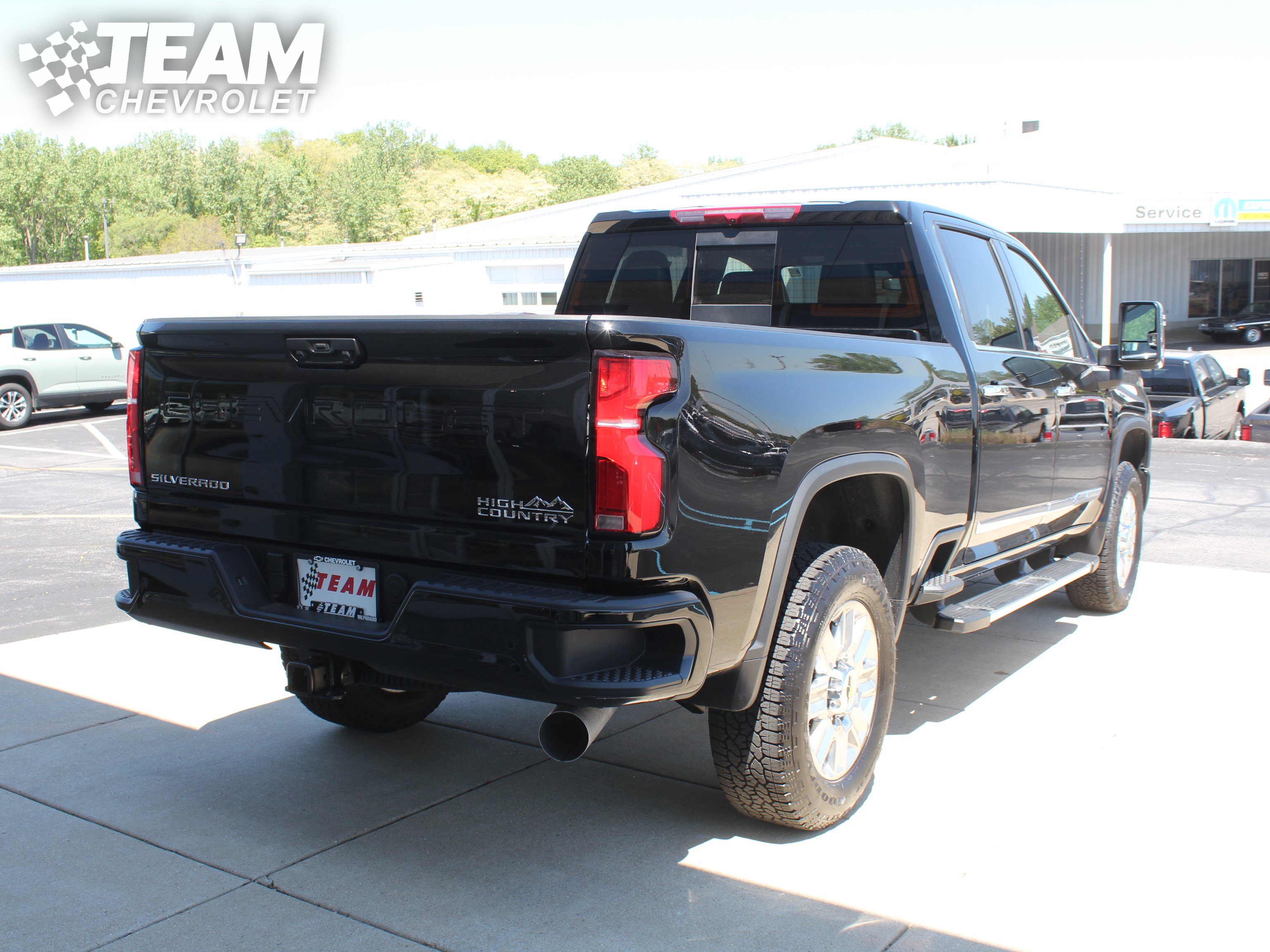2025 Chevrolet Silverado 2500HD High Country photo 2