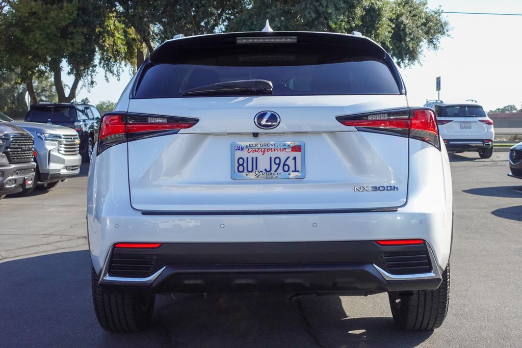 2020 Lexus NX 300h Premium photo 6