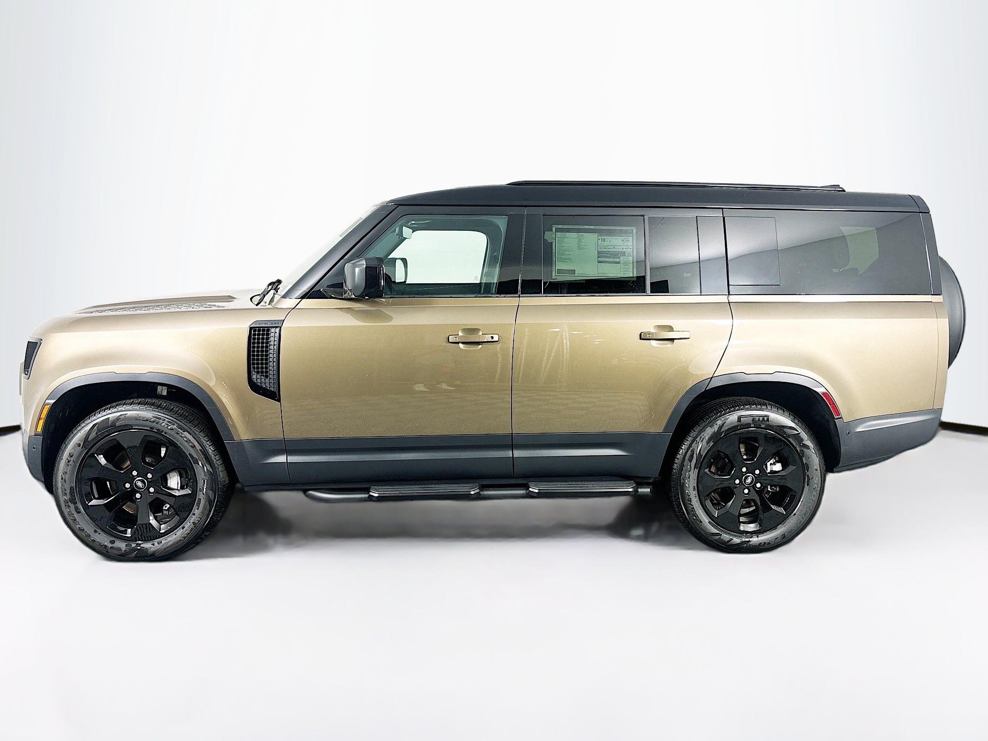 2025 Land Rover Defender 130 S photo 8