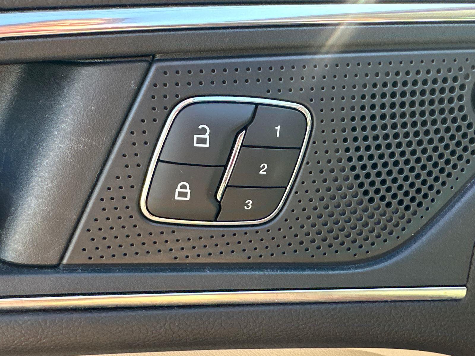 2019 Ford Edge Titanium photo 8