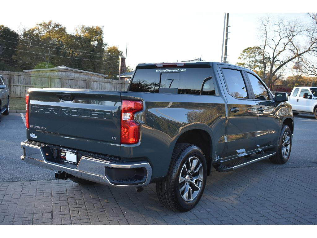 2025 Chevrolet Silverado 1500 LT photo 6