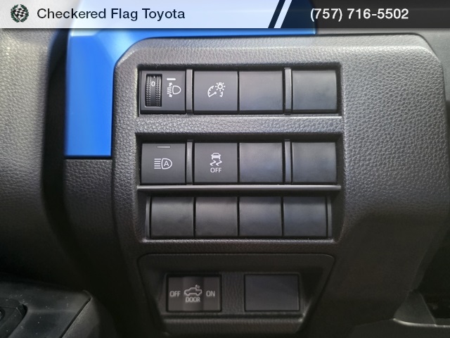 2025 Toyota Tacoma TRD Off-Road photo 21