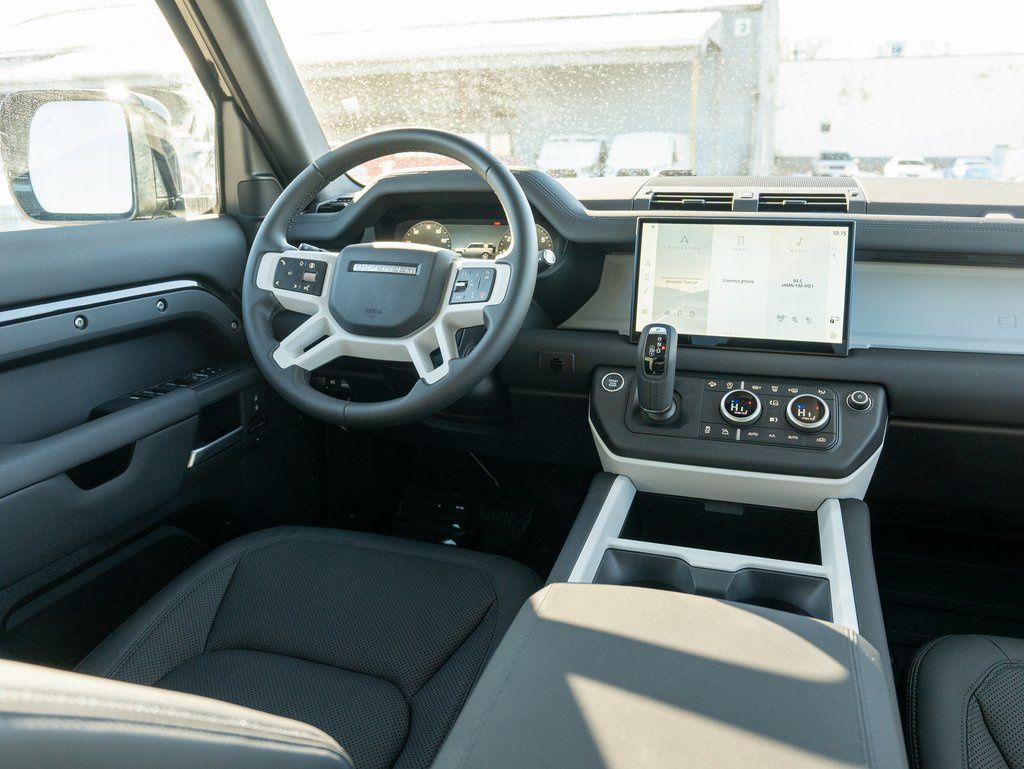 2025 Land Rover Defender 110 S photo 16