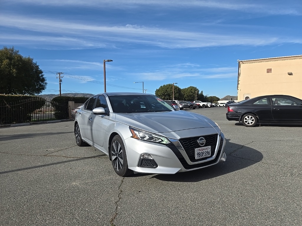Used 2022 Nissan Altima SV with VIN 1N4BL4DV1NN374825 for sale in Hemet, CA