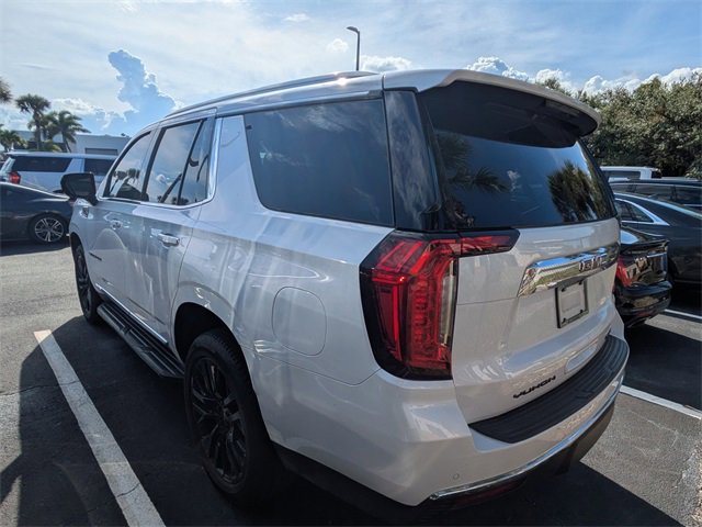 2022 Gmc Yukon SLT photo 3