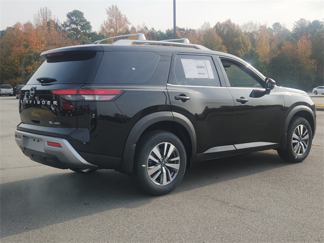 2025 Nissan Pathfinder SL photo 3