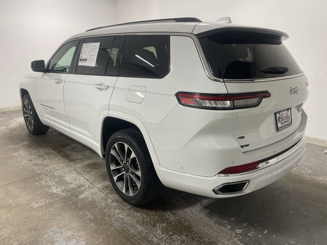 2023 Jeep Grand Cherokee Overland photo 9