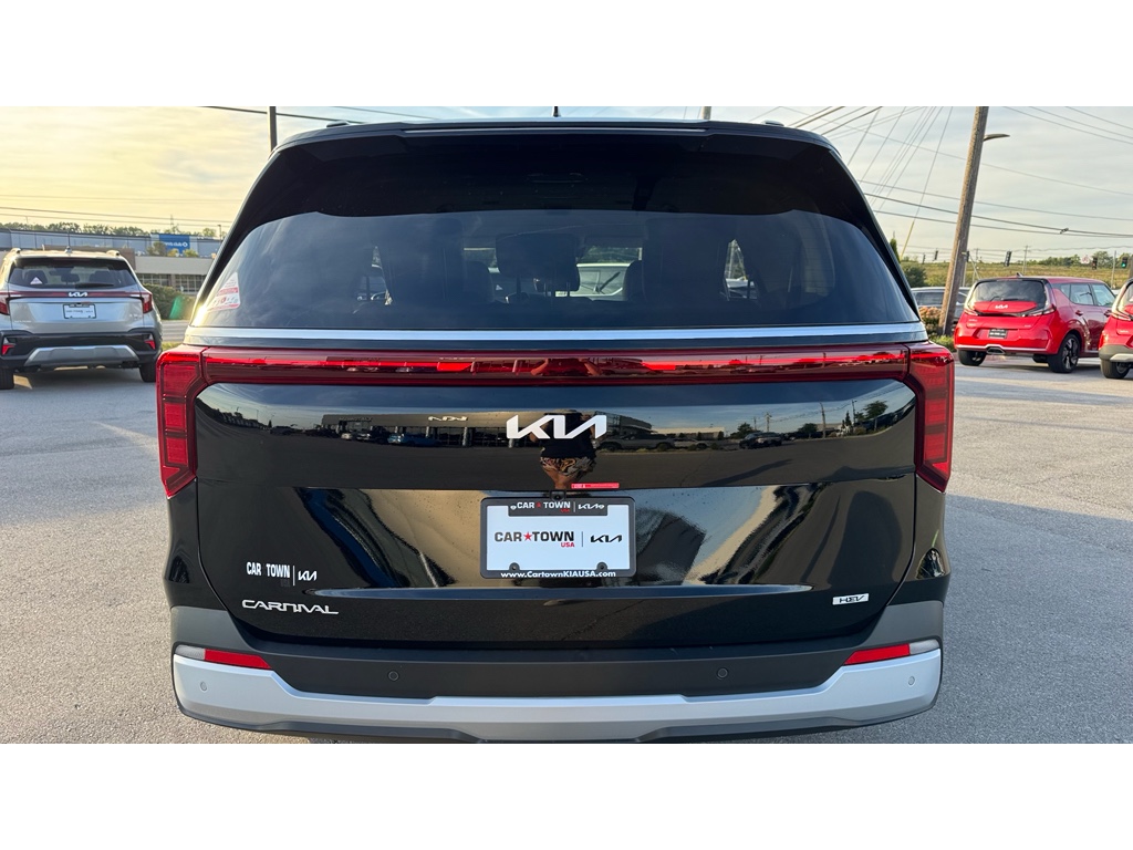 2026 Kia Carnival EX photo 2