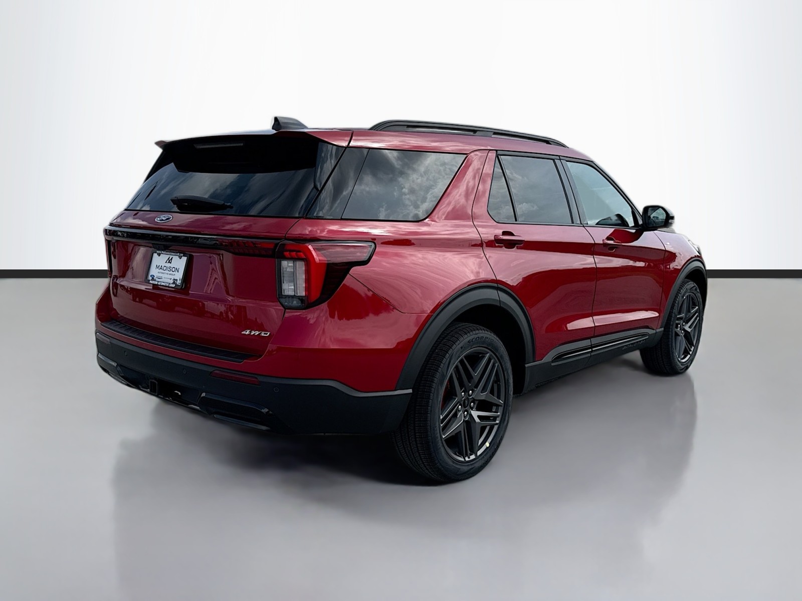 2025 Ford Explorer ST-Line photo 5