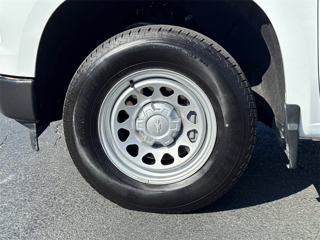 2025 Chevrolet Silverado 1500 photo 4