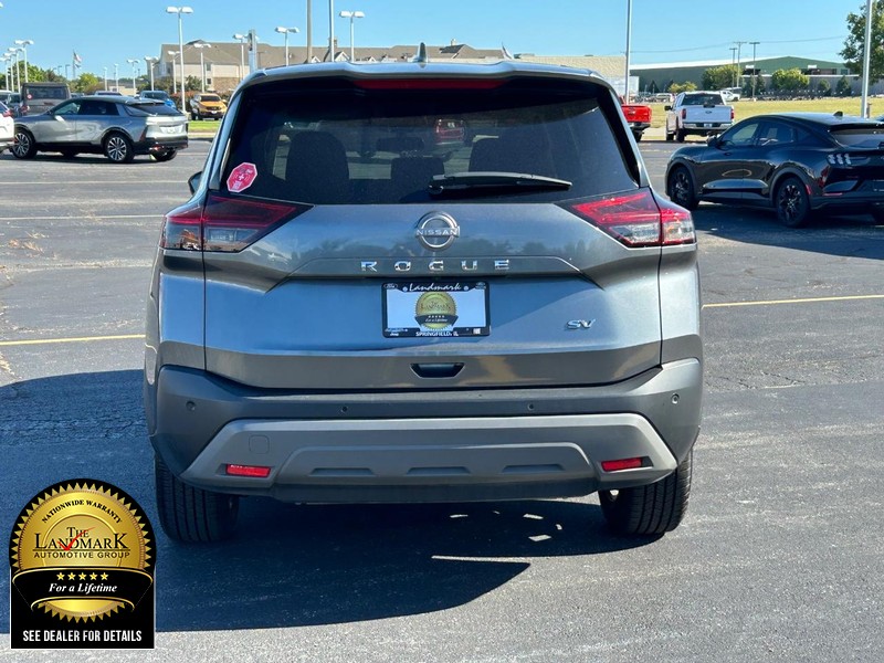 2023 Nissan Rogue SV photo 3