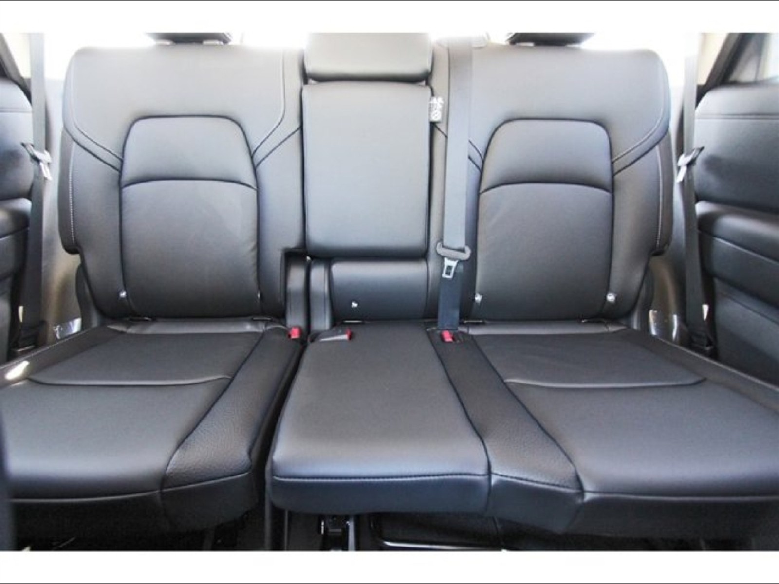 2025 Nissan Pathfinder SL - 10