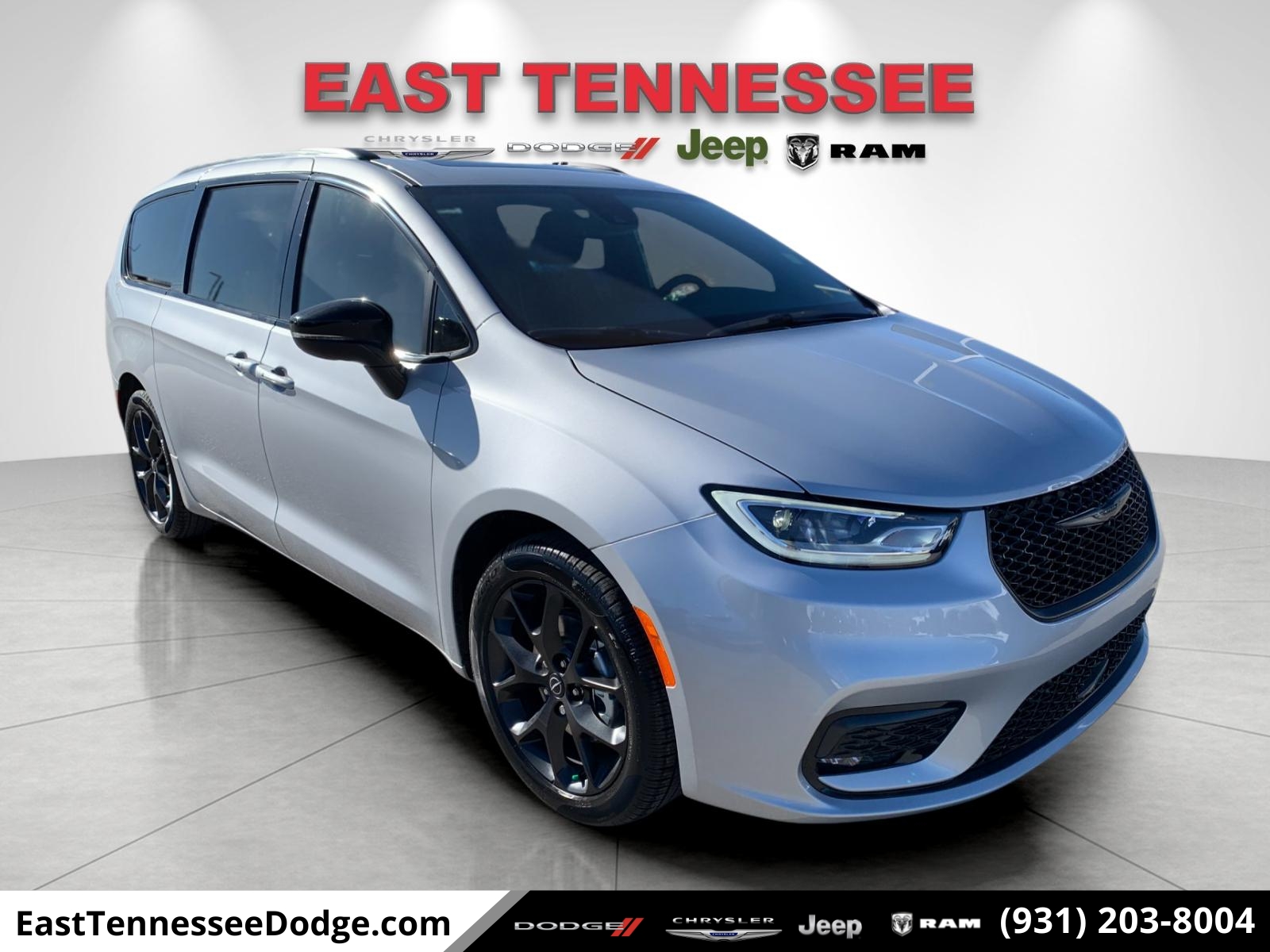 2026 Chrysler Pacifica Limited's photo