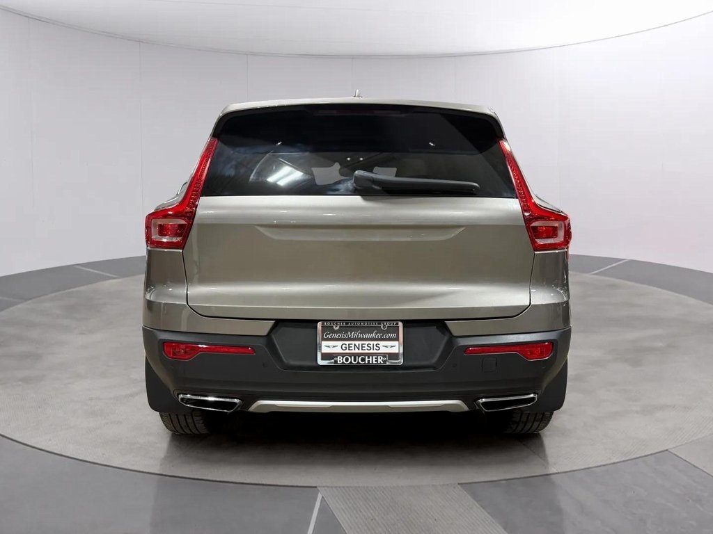2020 Volvo XC40 T5 Inscription AWD photo 2